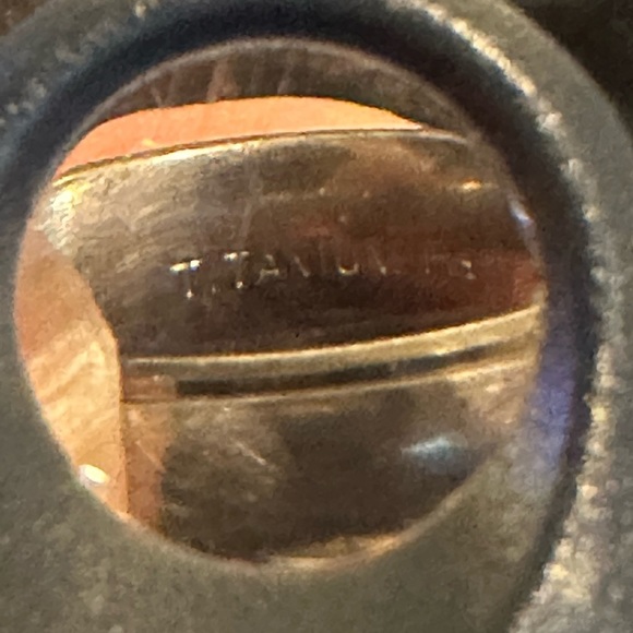 Men’s size 11.5 silver titanium wedding band, and/or everyday ring. 25mm. EUC - Picture 5 of 7